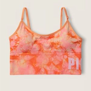 PINK Victoria’s Secret Seamless Lightly Lined Sports Bra